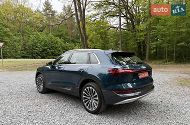 Позашляховик / Кросовер Audi e-tron 2019 в 