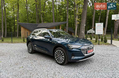 Позашляховик / Кросовер Audi e-tron 2019 в 