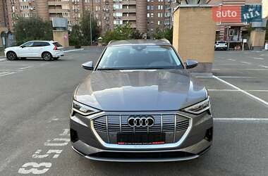 Позашляховик / Кросовер Audi e-tron 2022 в Києві