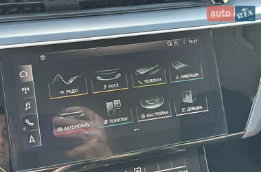 Внедорожник / Кроссовер Audi e-tron 2020 в 