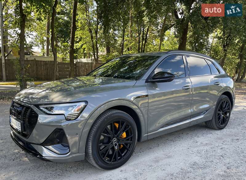 Внедорожник / Кроссовер Audi e-tron 2022 в Киеве