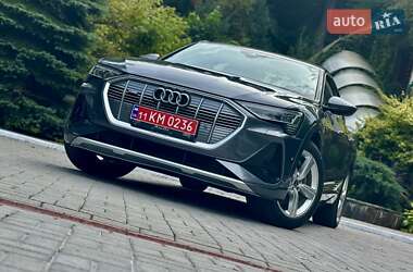 Внедорожник / Кроссовер Audi e-tron 2021 в 