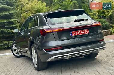 Внедорожник / Кроссовер Audi e-tron 2021 в 