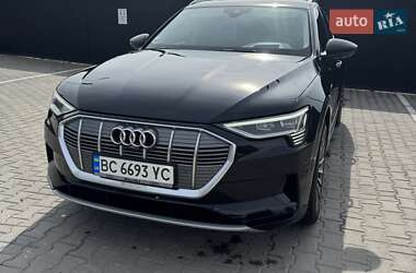 Позашляховик / Кросовер Audi e-tron 2019 в 