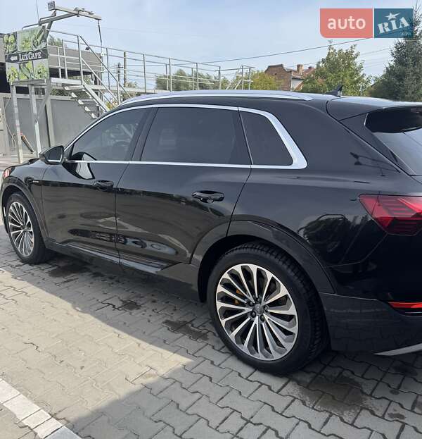 Внедорожник / Кроссовер Audi e-tron 2019 в Львове
