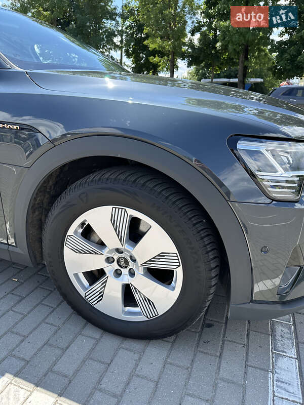 Внедорожник / Кроссовер Audi e-tron 2021 в Коломые