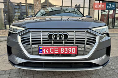 Внедорожник / Кроссовер Audi e-tron 2020 в 