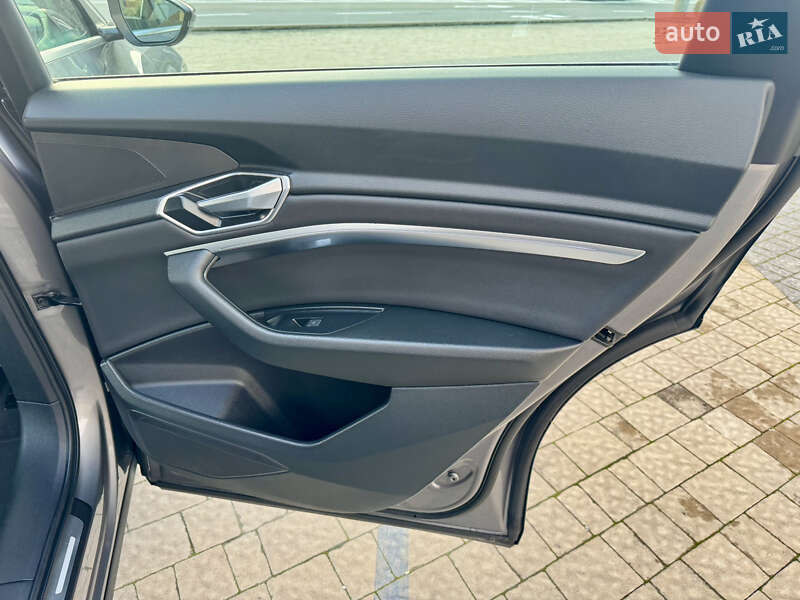 Внедорожник / Кроссовер Audi e-tron 2020 в Ивано-Франковске