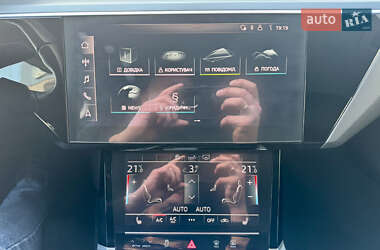 Внедорожник / Кроссовер Audi e-tron 2020 в 