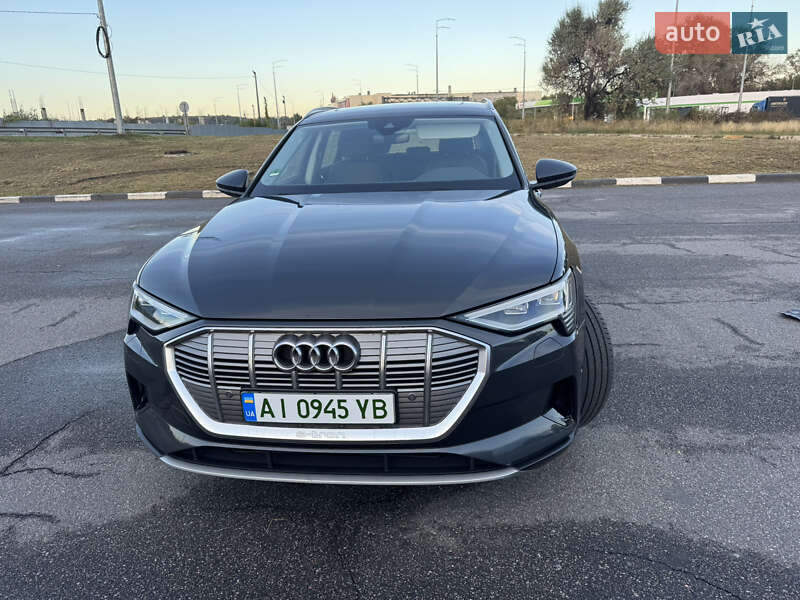 Внедорожник / Кроссовер Audi e-tron 2020 в Киеве фото 2 Внедорожник / Кроссовер Audi e-tron 2020 в Киеве