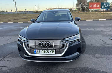 Внедорожник / Кроссовер Audi e-tron 2020 в 