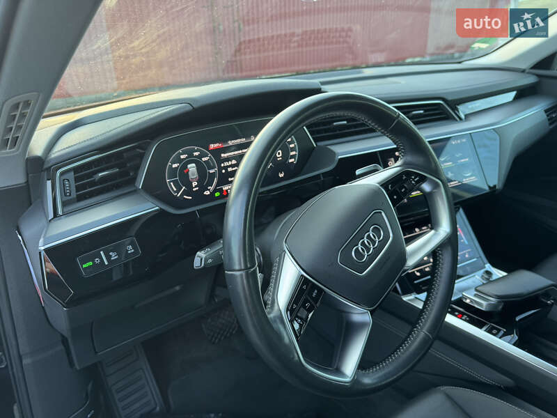 Внедорожник / Кроссовер Audi e-tron 2020 в Киеве фото 10 Внедорожник / Кроссовер Audi e-tron 2020 в Киеве