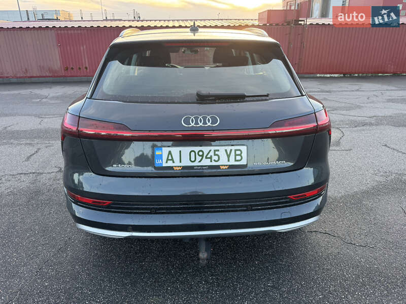 Внедорожник / Кроссовер Audi e-tron 2020 в Киеве фото 6 Внедорожник / Кроссовер Audi e-tron 2020 в Киеве