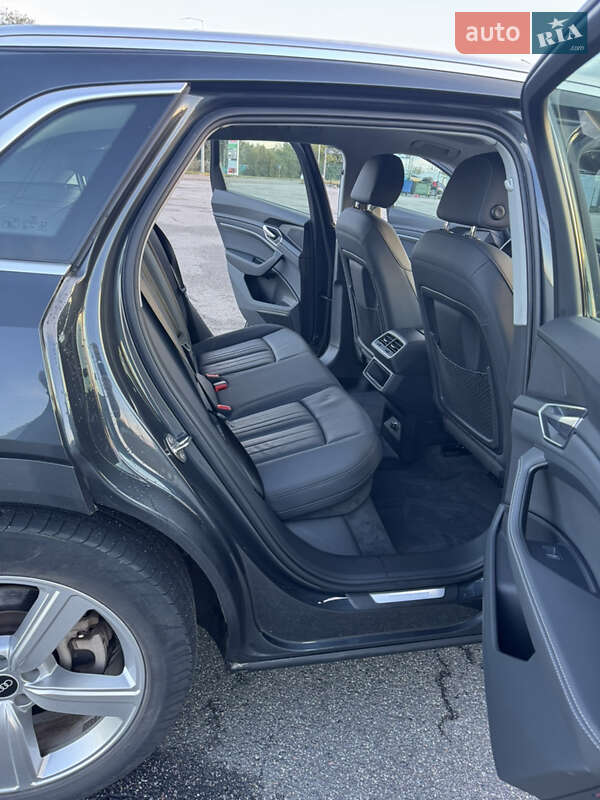 Внедорожник / Кроссовер Audi e-tron 2020 в Киеве фото 31 Внедорожник / Кроссовер Audi e-tron 2020 в Киеве