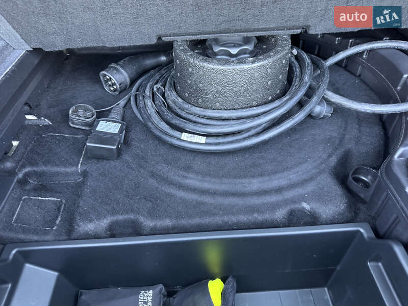 Внедорожник / Кроссовер Audi e-tron 2020 в Киеве фото 37 Внедорожник / Кроссовер Audi e-tron 2020 в Киеве