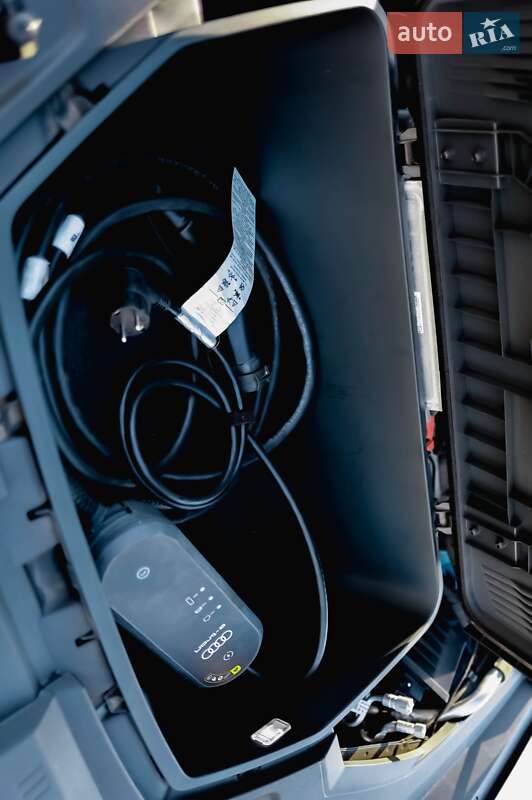 Позашляховик / Кросовер Audi e-tron 2019 в Вінниці