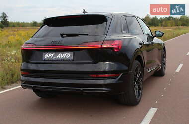 Внедорожник / Кроссовер Audi e-tron 2023 в 