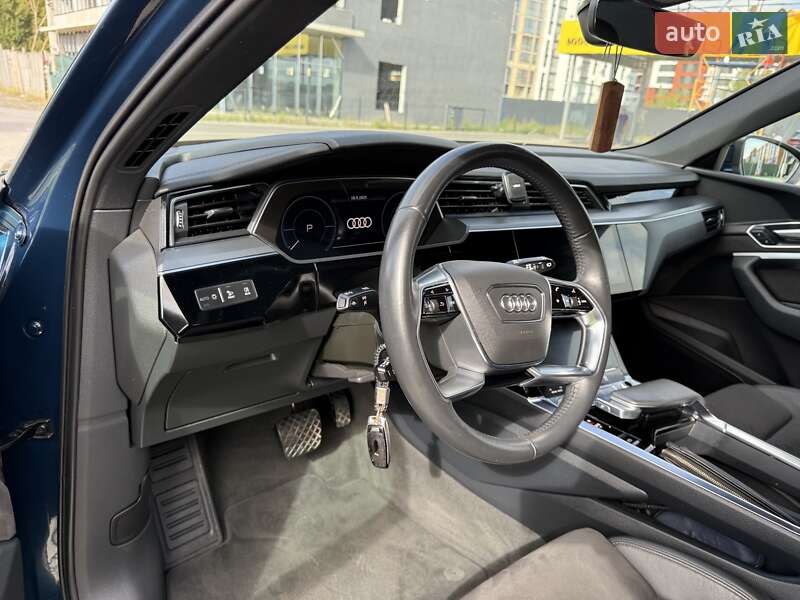 Позашляховик / Кросовер Audi e-tron 2019 в Луцьку