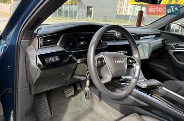 Внедорожник / Кроссовер Audi e-tron 2019 в 