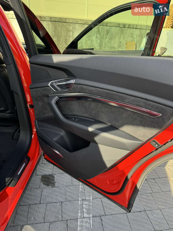 Позашляховик / Кросовер Audi e-tron 2020 в Львові