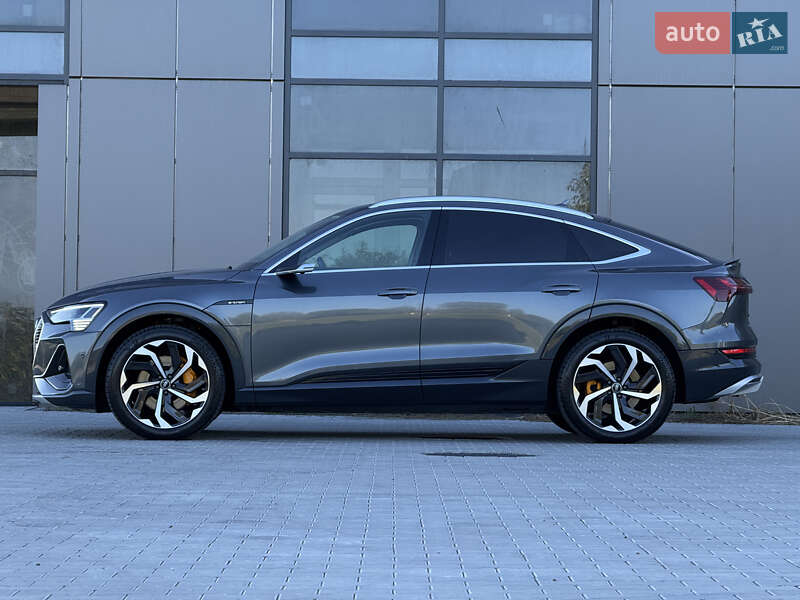 Позашляховик / Кросовер Audi e-tron 2020 в Чернівцях