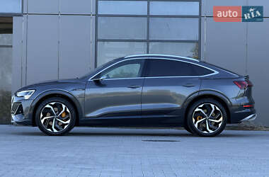 Внедорожник / Кроссовер Audi e-tron 2020 в 