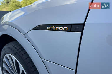 Внедорожник / Кроссовер Audi e-tron 2021 в 
