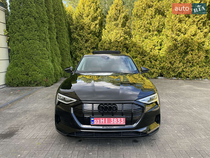 Позашляховик / Кросовер Audi e-tron 2023 в Львові