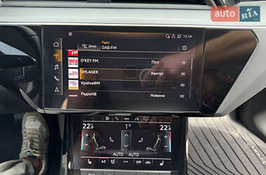 Внедорожник / Кроссовер Audi e-tron 2021 в 