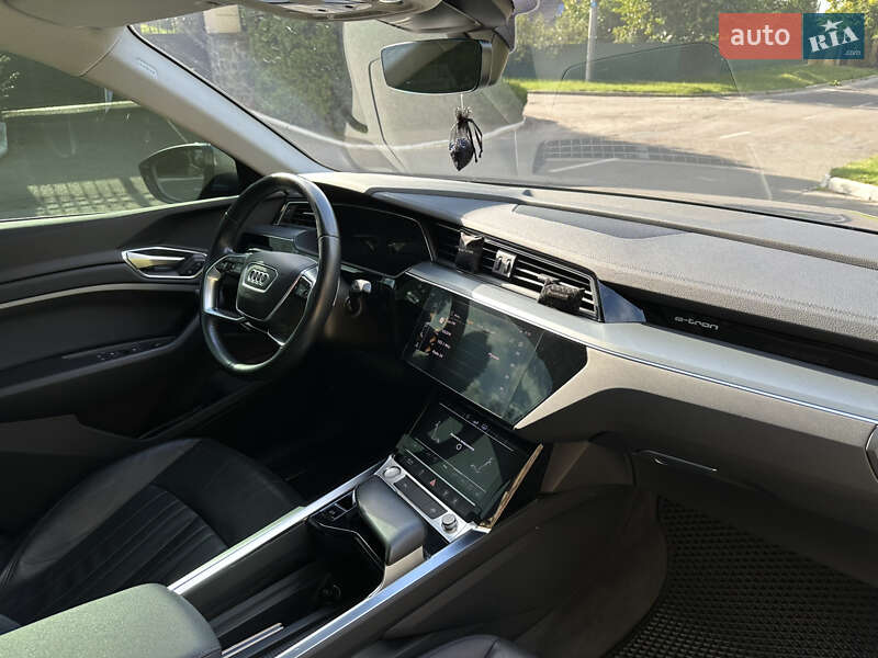 Позашляховик / Кросовер Audi e-tron 2020 в Києві