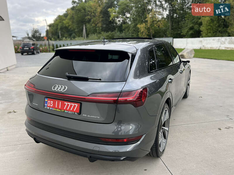 Позашляховик / Кросовер Audi e-tron 2021 в Луцьку