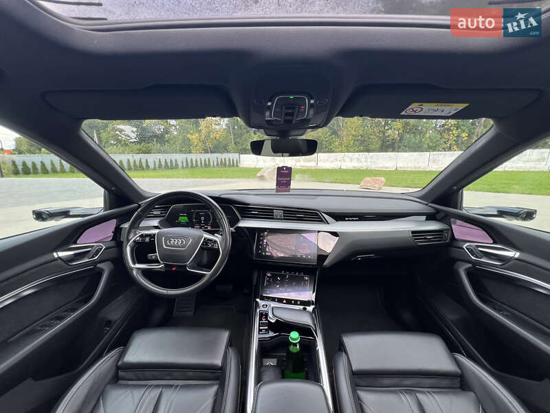 Позашляховик / Кросовер Audi e-tron 2021 в Луцьку