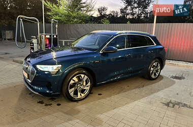 Внедорожник / Кроссовер Audi e-tron 2020 в 