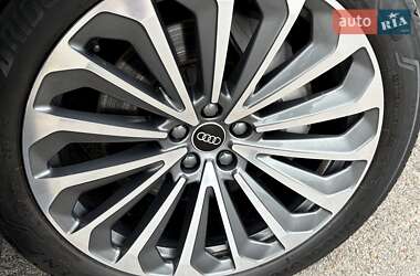 Внедорожник / Кроссовер Audi e-tron 2021 в 