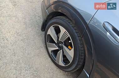 Внедорожник / Кроссовер Audi e-tron 2019 в 