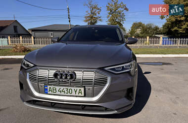 Внедорожник / Кроссовер Audi e-tron 2019 в 