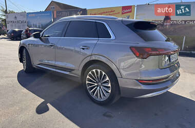 Внедорожник / Кроссовер Audi e-tron 2019 в 