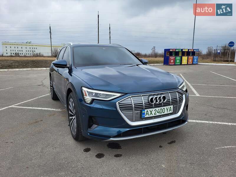 Внедорожник / Кроссовер Audi e-tron 2019 в Полтаве