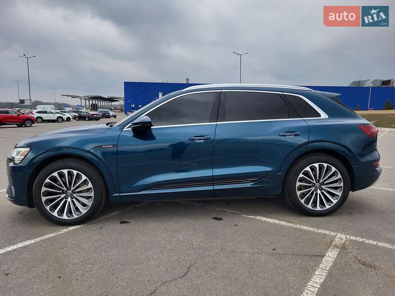 Внедорожник / Кроссовер Audi e-tron 2019 в Полтаве