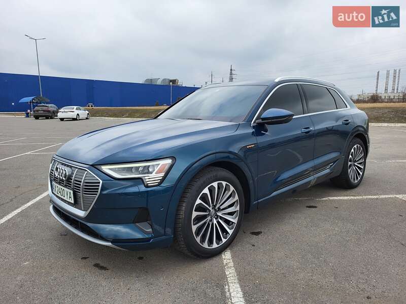 Внедорожник / Кроссовер Audi e-tron 2019 в Полтаве