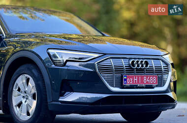 Внедорожник / Кроссовер Audi e-tron 2019 в 