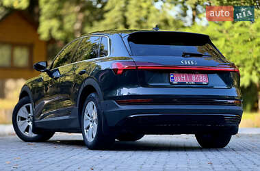 Внедорожник / Кроссовер Audi e-tron 2019 в 