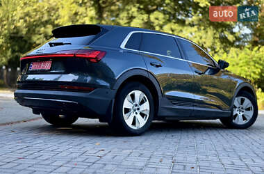Внедорожник / Кроссовер Audi e-tron 2019 в 