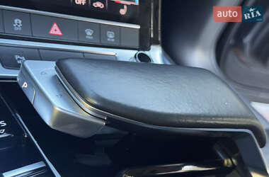 Внедорожник / Кроссовер Audi e-tron 2019 в 