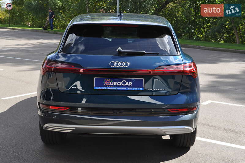 Внедорожник / Кроссовер Audi e-tron 2019 в Киеве