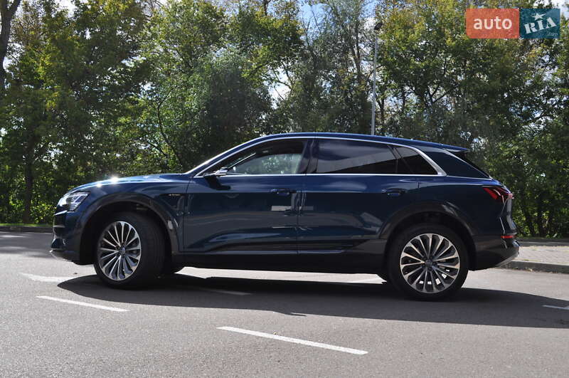 Внедорожник / Кроссовер Audi e-tron 2019 в Киеве