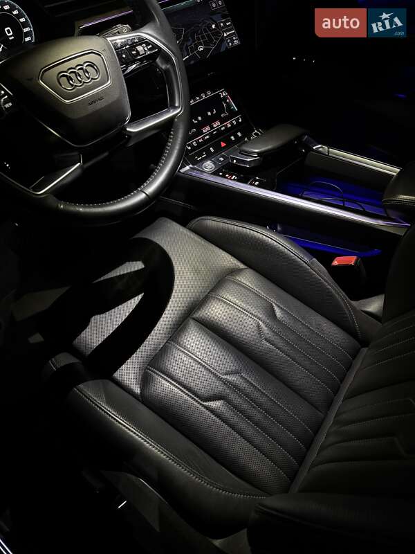 Внедорожник / Кроссовер Audi e-tron 2019 в Киеве