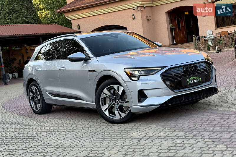 Позашляховик / Кросовер Audi e-tron 2022 в Мукачевому