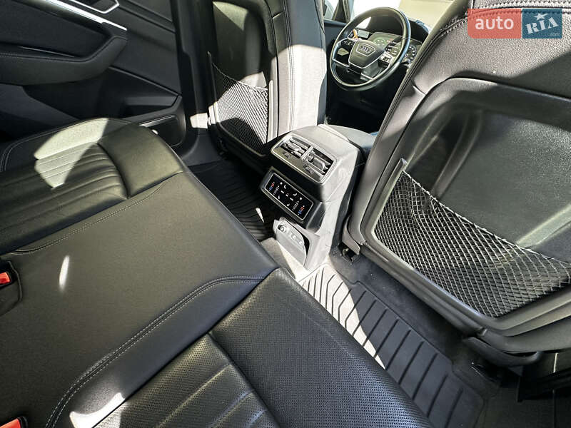 Внедорожник / Кроссовер Audi e-tron 2022 в Золочеве