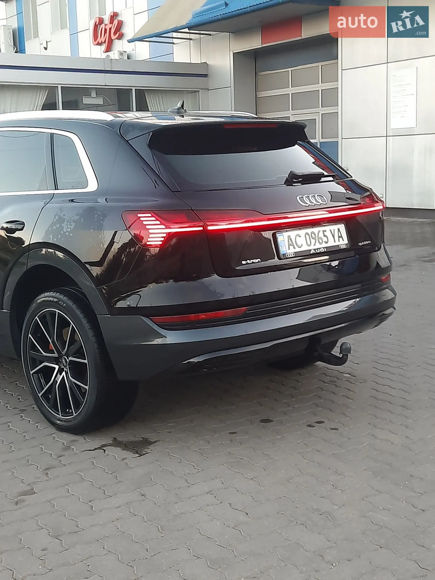 2020 Audi e-tron - мініатюра 12